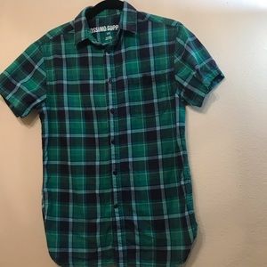 Men’s short sleeved button down